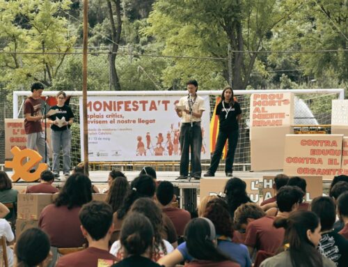 Més de 800 monitores i monitors d’Esplais Catalans reivindiquen uns esplais crítics i transformadors en una trobada multitudinària